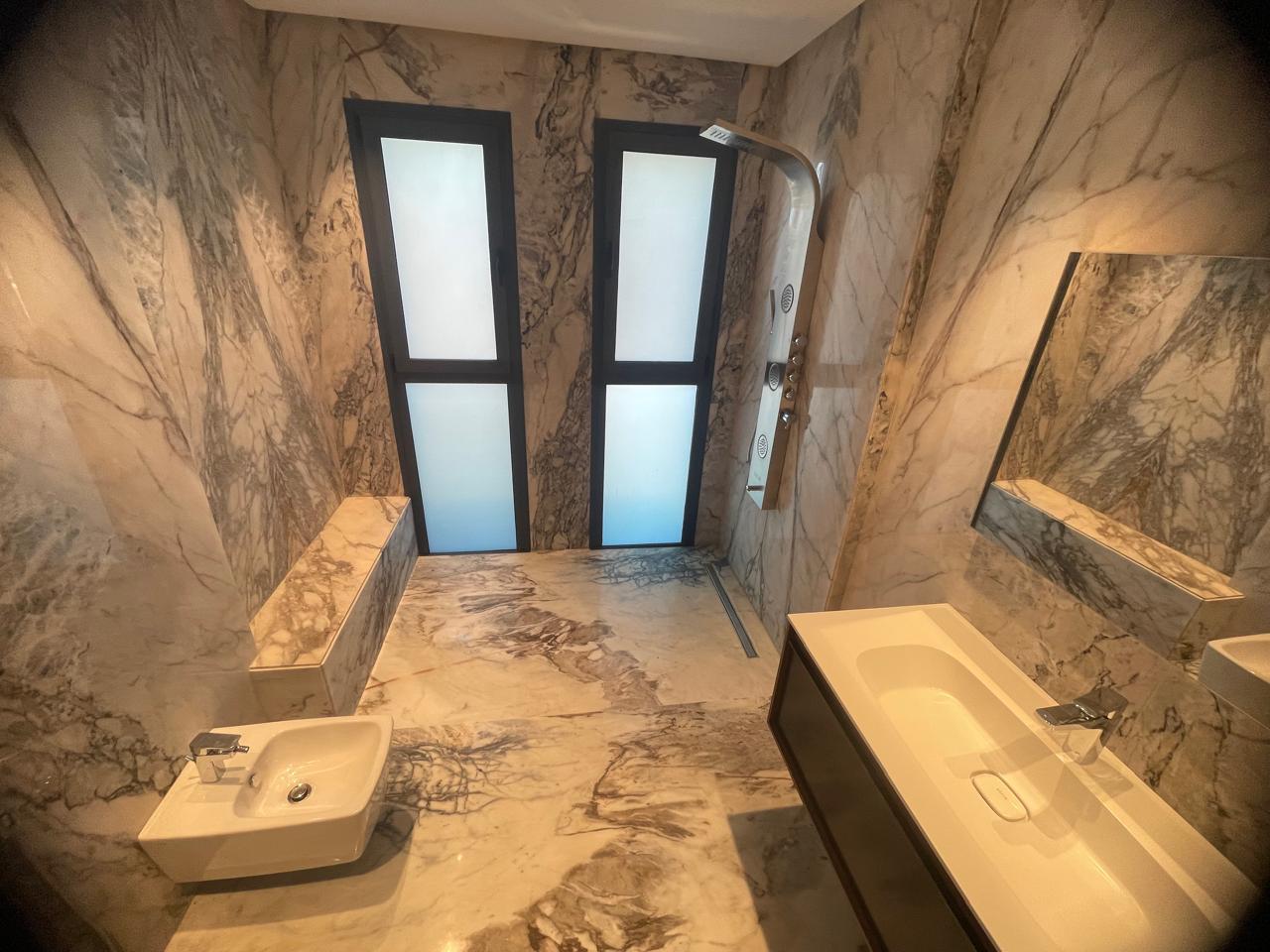 Salle de bain marbre